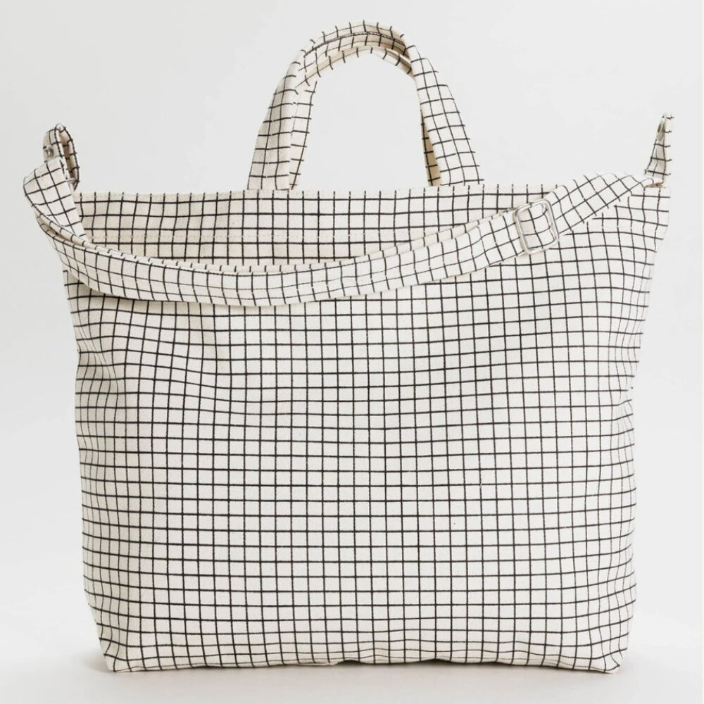 BAGGU Horizontal Zip Duck Bag - NWOT